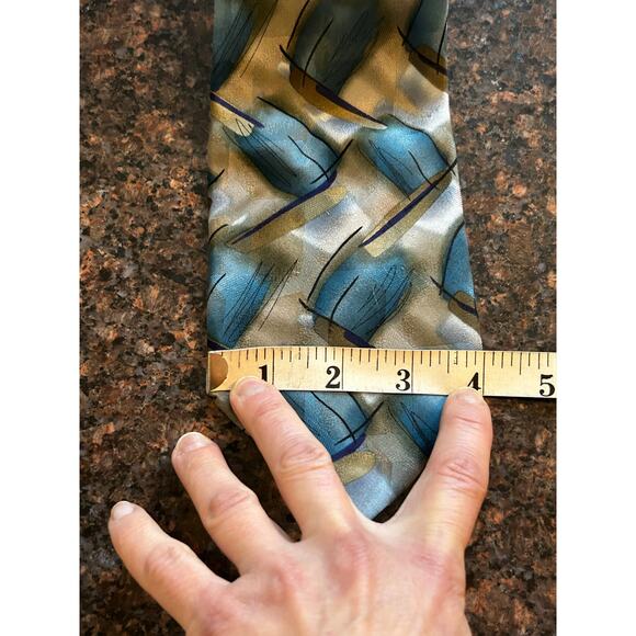 J. Jerry Garcia Emerging Elephant Collection 28 light blue paisley Silk Mens Tie - Picture 5 of 7